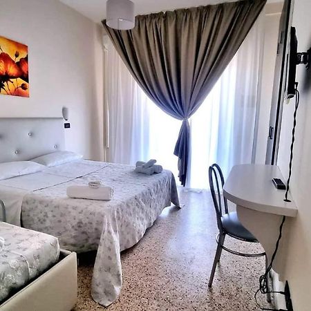 Hotel Bisanzio Червія Екстер'єр фото