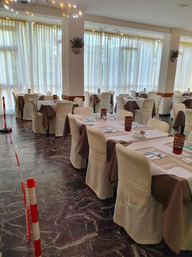 Hotel Bisanzio Червія Екстер'єр фото