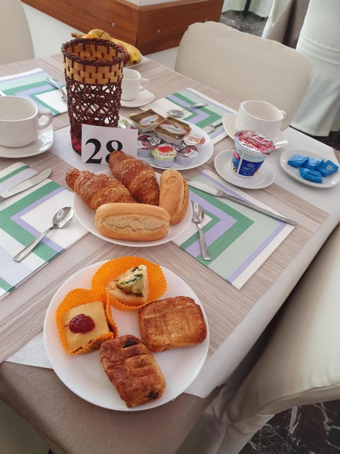 Hotel Bisanzio Червія Екстер'єр фото