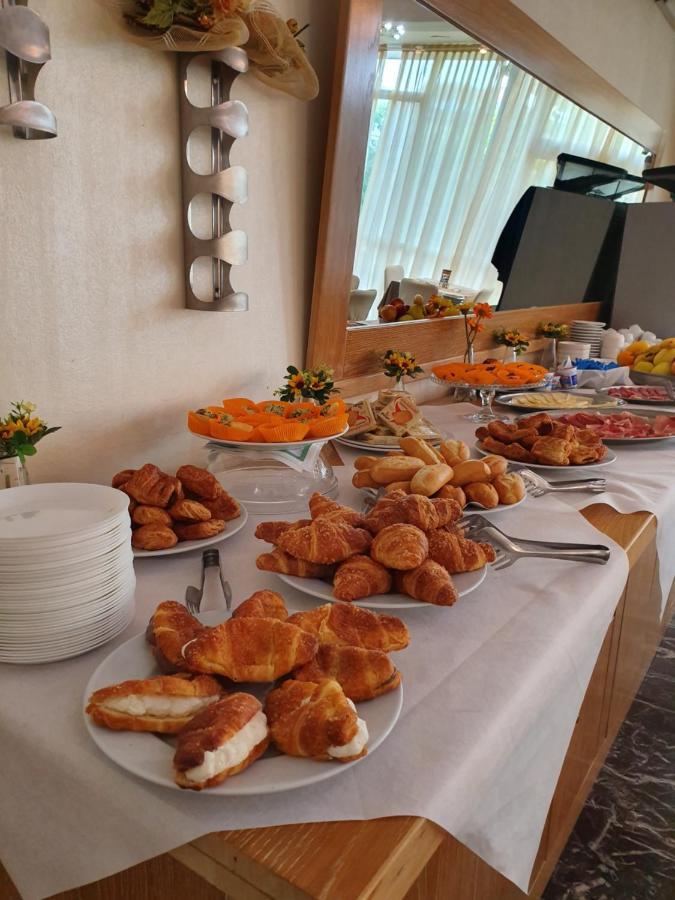 Hotel Bisanzio Червія Екстер'єр фото
